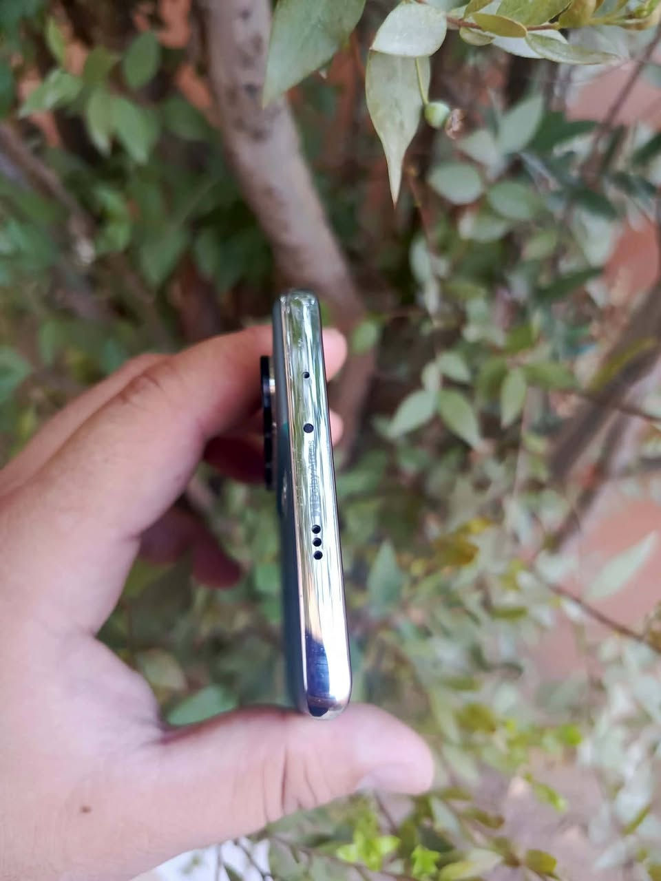 تكنو كامون 40 برو  5G
ذاكره 256
رام 8+8
بطاريه 5200mAh
غني عن تعريف سعرو 365 كارتونو موجود استخدام قليل جدا 
شراي علق اني ادخل خاص
***********
