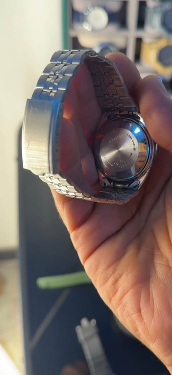 من رخصت صاحب البيج
سيكو فايف اوتماتيك  نوادر نضافه ٩٨ بالميه قطع بلاي قطع باله لا مجدد ولا تجرأتي الك حق الفحص أمام المندوب قطع شغاله 

*********** واتساب ودايركت

نص مكتوب في الصور:
- ٠٧٧٣٥٤٠