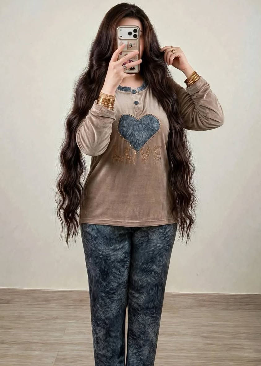 تراك بجامة مخمل  درجة أولى
⚜️سعر الدرزن 111 الف⚜️
قياس L XL 2XL 3XL
اقل طلب درزن

قناة تليكرام 👇👇👇👇👇 
https://t.me/gsxhgdscbjgc
