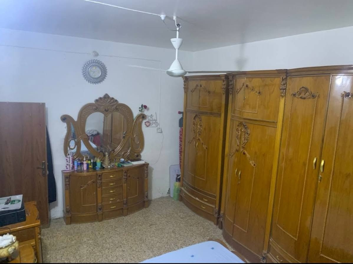 بيت للبيع 🏠
بحي العسكري كوفه  يبعد 5 دقائق عن مسجد السهلة 
المساحه 170متر  عرض الشارع 8متر
الطابق الارضي ستقبال و صاله و مطبخ و صحيات 
ساحه خارجيه معه صحيات 
الطابق الثاني يحتوي على غرفتين نوم 🛌

للتواصل :📞***********
طابو صرف
