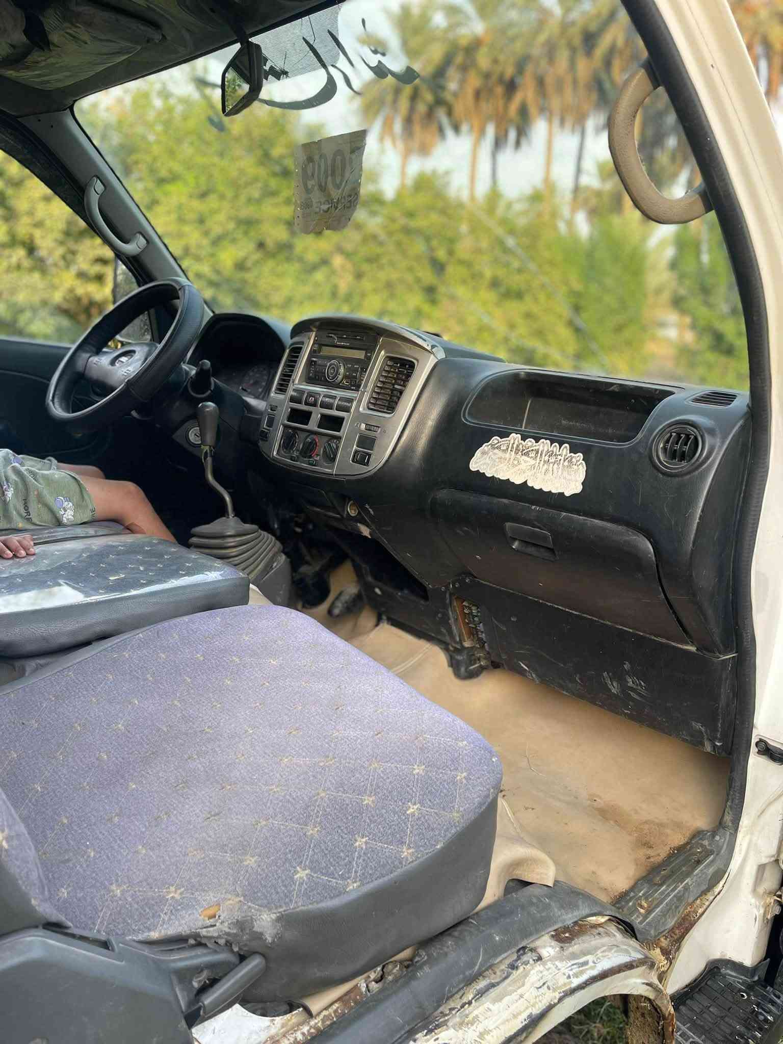 نيسان اورفان • ٢٠٠٩ • المدائن