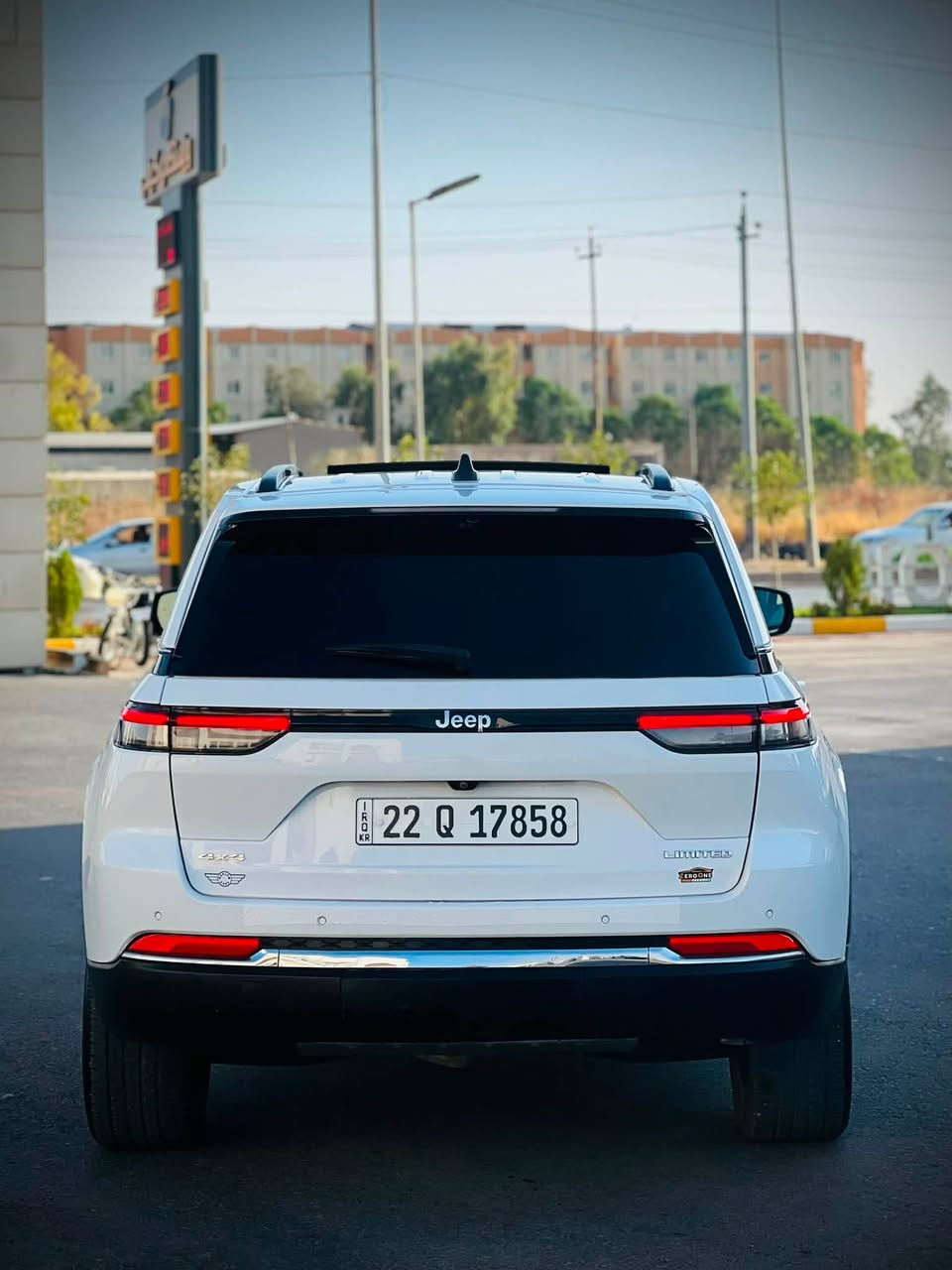 Jeep grand cherokee limited plus 2023
فول فول مواصفات ٢٠٢٣

ليميتت بلاس
دةبل اكسل ٤*٤
بانوراما
اربع باب بةصمة
٣ شاشة و شاشة كبير
كشنات هيتر و ميموري و تدفية
باب بردات بيلادي
رادار خلفي و امامي و جنبي
٥ كاميرا
ستيرن هيتر

ماشية ٢٨ ميل

نص جاملغ امامي مصبوغ بدون ارباك بدون دواخل

حتا دعامي مابيها صبوغ

ارباكت كلش سليمة

٣ مكان شوية pdr

سعر ٣٣٠ و مجال
مكان اربيل

***********
