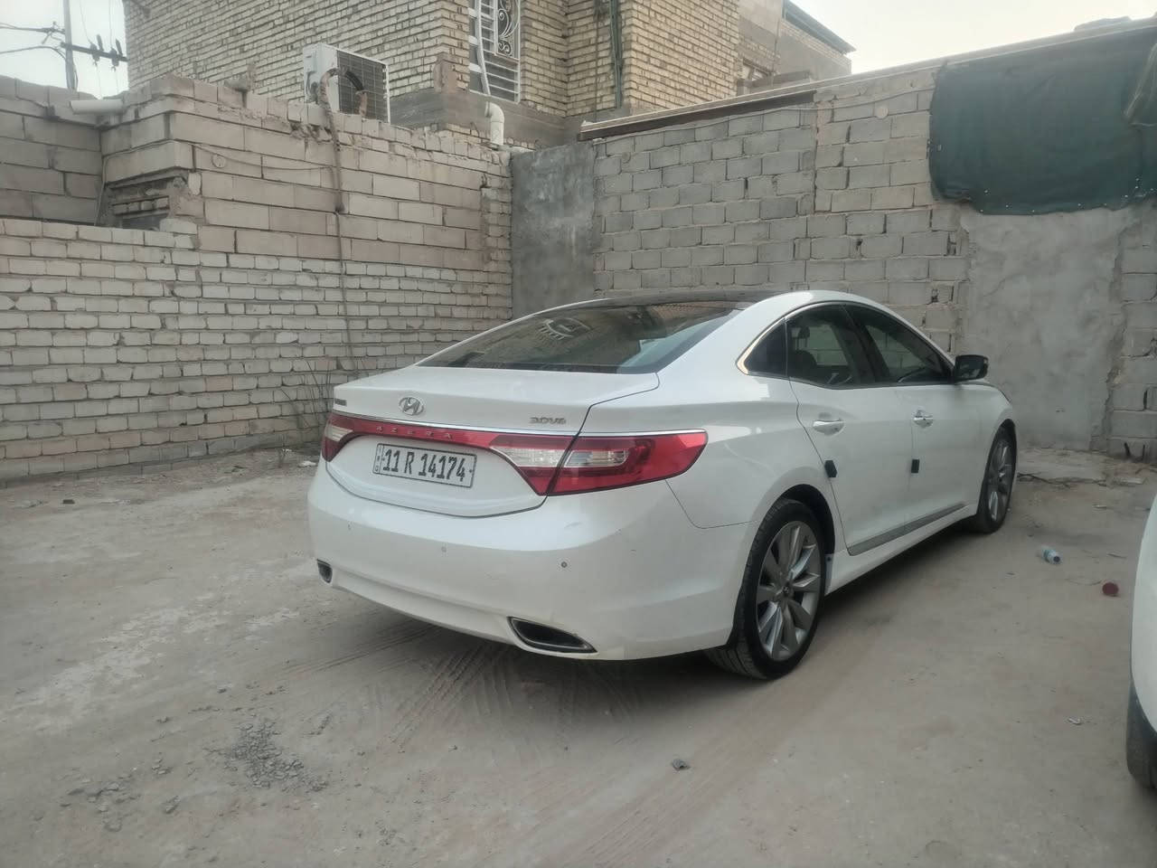 سلام عليكم اخوان سياره ازيره 2014 شكل 16 خليجي مكينه V6 دوش المرغوب مكينه وكير مكفولات من الفتح خير من الله سياره مكفوله من قطرت صبغ او تبديل بيه بارد قليل كلش مذكور بل سونار مرفق بل صور رقم بغداد نكليزي بسمي شخصين مداور ثاني يوم سياره شتريته تعبت عليه ذبيت عليه هواي ماناقصه برغي يشهد علا كلمي الله حداديه بل جيس تبريد ثلج باتري جديد تخم تأيرات كامله  علا اخر حبايه مال جنيان فول مواصفات لاخير بنرامه طكتين بصمه بوب وجنطه دخول ذكي رادار امامي خلفي تبريد قطعتين كشنات كهرباء كشن جلد بردات كهرباء بلادي يشهد الله مواصفات بعد هواي معروفه لازيره مواصفاتهة. مكاني نجف سبب البيع ضرف مادي وله سياره خير من الله رزانه وسرعه وكلهن بيهة الشراي يتصل ويشلع عيوني بل خدمه نجف رقمي *********** &
