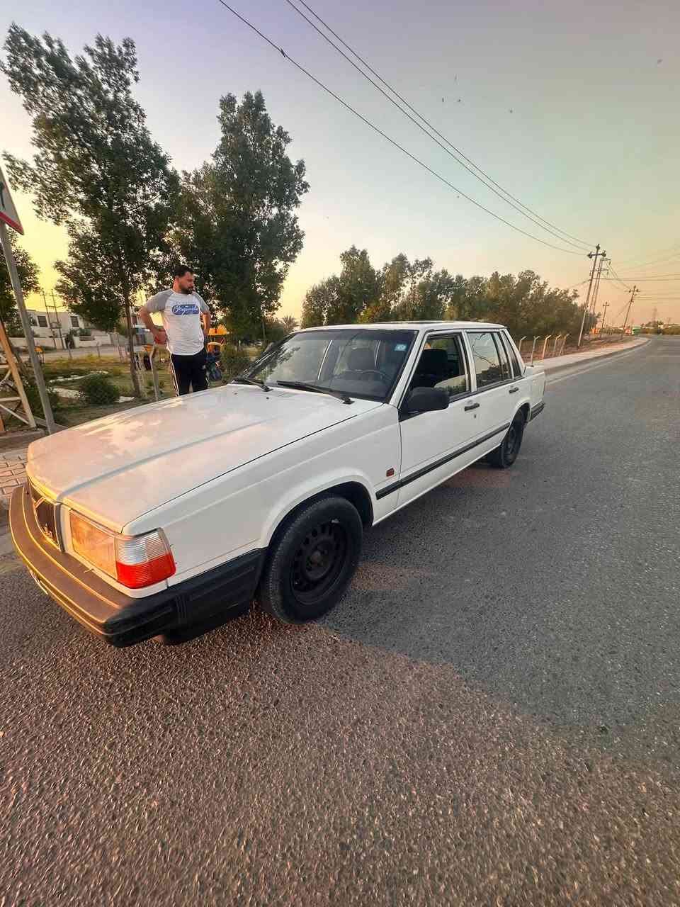 🚘 للبيع فولفو 740 موديل 1990 🚘
🔹 رقم إنكليزي — مشروع وطني
🔹 السنوية لحد 2030
🔹 مكينة عادي، بخاخ، مكفولة وخير من الله
🔹 كير أوتوماتيك مكفول
🔹 حدادية كلش نظيفة ومنضومة
🔹 مي شادلة جديدة، تنسى شي اسمه حرارة 🔥
🔹 الغرفة كلش نظيفة
🔹 فتحة سقف شغالة
🔹 جام أمامي فقط كهرباء
🔹 تحكم مرايا كهرباء
🔹 السيارة نصبتهـا كلش حلوة ومرتبة
🔹 متصرف عليها من الجناي للباب 👌

💰 السعر: 43 قفل
واللي يعجبه السعر خابر، وتدلل 🌹

📞 للاستفسار: ***********
📍 المكان: بابل – الكفل

السيارة جاهزة وما تحتاج شي، والرزق على الله 🤲
