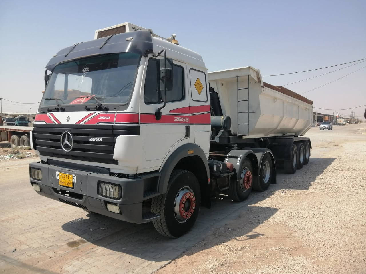 سنكل ٩٣ محرك٥٣ كير ٢٤٠ قماره وشاصي كفاله من الصبغ والفطر كامله هيه والعربانه *********** لسعر ٣ وبيه مجال قليل
