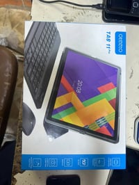 ايباد ١١ إنچ • ٥١٢ • كيبورد