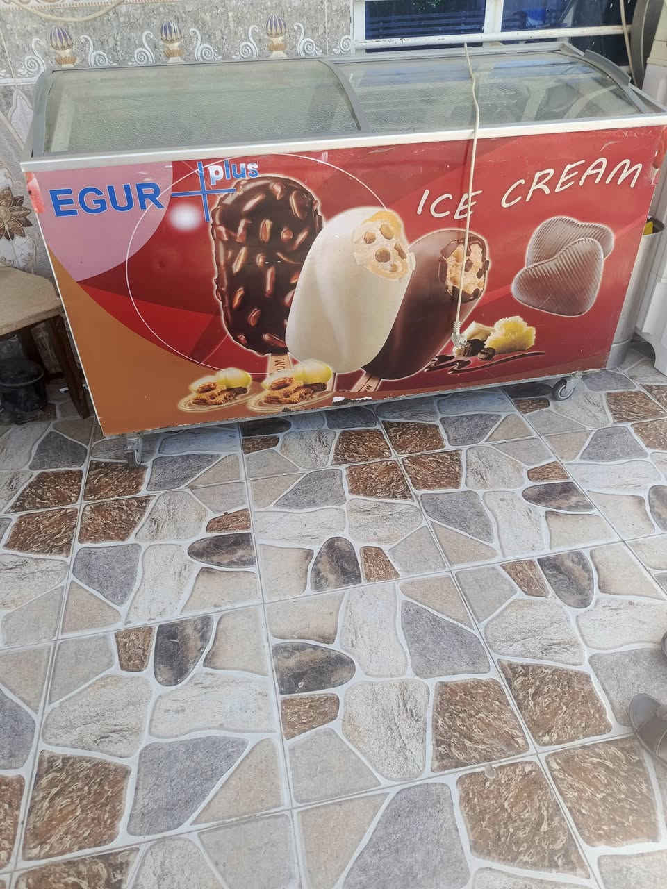 السلام عليكم يوجد غراض نضيفات للبيع المكان التحويله البوحرايج قرب صيدلية السراب للتواصل على الرقم ***********,,,,,,,,,***********
