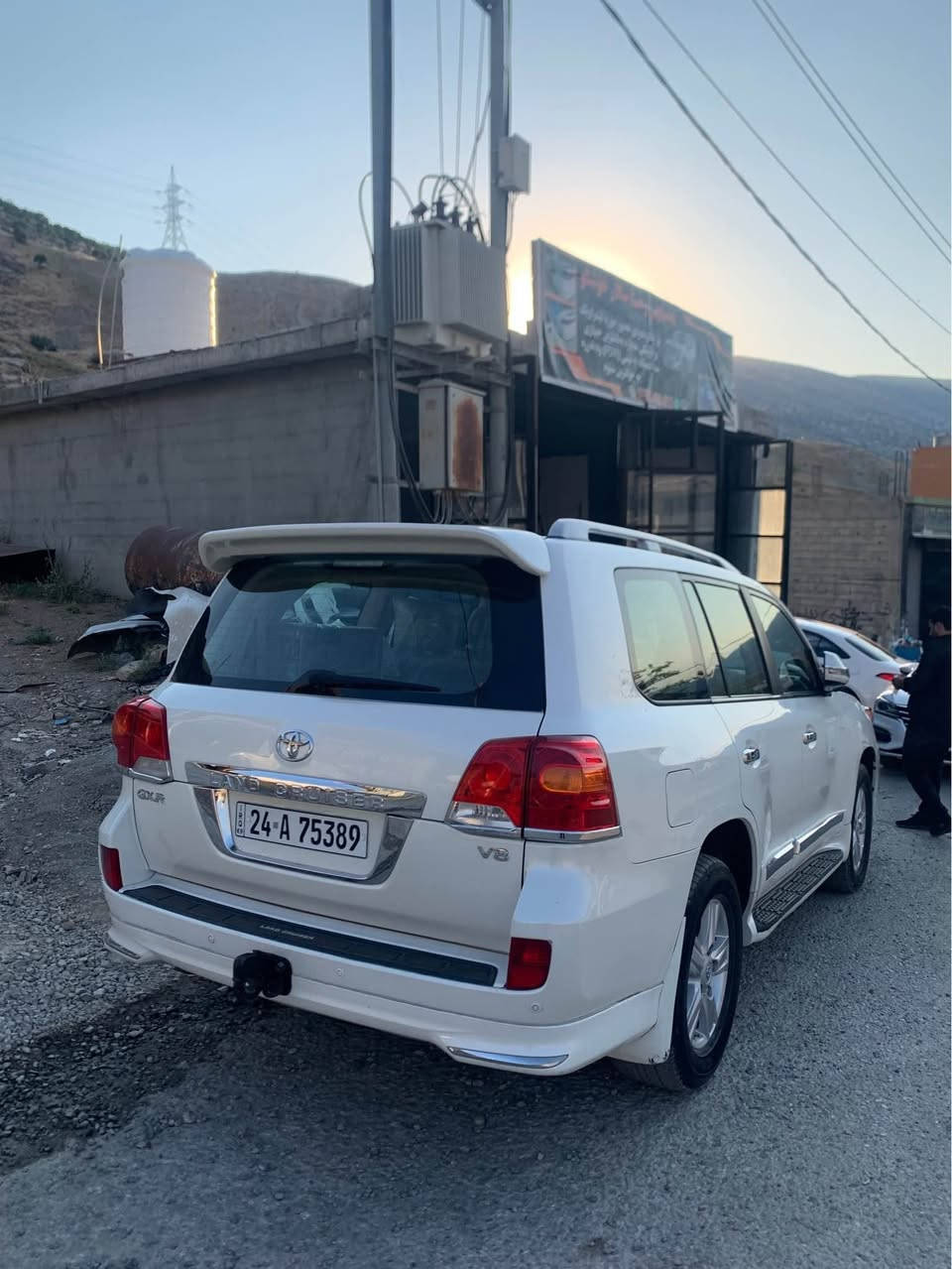 Toyota Land Cruiser 2014
GXR V8
١٦٠هەزار رۆشتوە 
بێ بۆیاخە ٢ پەلە ساردی هەیە 
شەریکە جیهان 
گێرو مەکینە بە شەرت 
رەقەموو سەنەوی نویە بە ناوی خۆمەوەیە 
*********** سوران, أربيل
