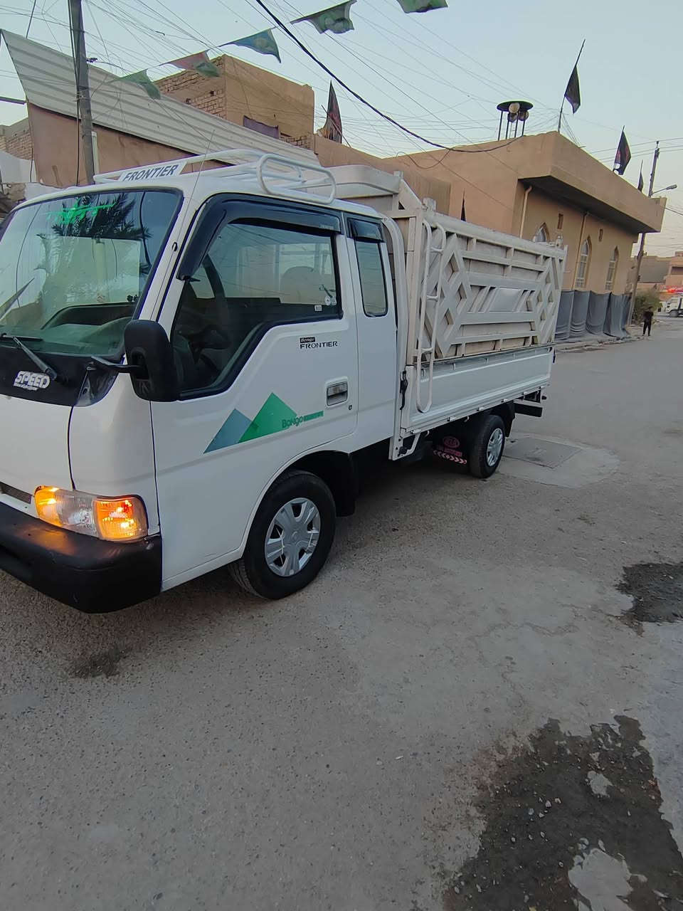 السلام عليكم كيه فنترا موديل 98 رقم بغداد الماني 7 جنكال مكينه 3000 لا تنقيص ولا تبخير صدر جديد كهربائيات كلها شغاله مصبوغه حزام للجماليه فقط لا خياس ولا ضربه ع وضعية الشركه السعر 60 وبيها مجال بسيط المكان بغداد مدينه الصدر الاورفلي الرقم ***********
