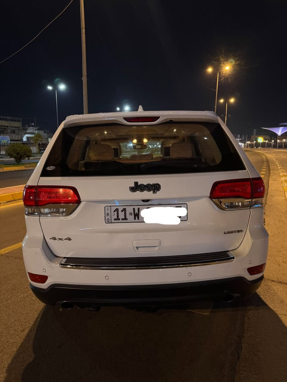 🚘 للبيع بيعها مستعجل جيب جراند شيروكي ليمتد بلاس
✨ المواصفات:
• محرك 3600 V6
• 4×4 دفع رباعي
• 5 راكب
• شاشات خلفية 🎬
• بانوراما
• خليجي 🇦🇪
• لون أبيض ثلجي 🤍
• فئة Limited Plus
• السيارة بيها ضربات موضحة بالصور
… رقم مبايل ***********
📍 المكان: كربلاء

سعر $270 وبيها مجال

اذا مو شراي لا تكسر بحلال الوادم اني ماخذها $350
