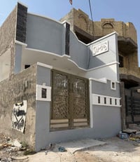 بيت للبيع المساحه ١٠٠ متر البناء طابوك بناء جديد  يتكون من غرفتين وثني...