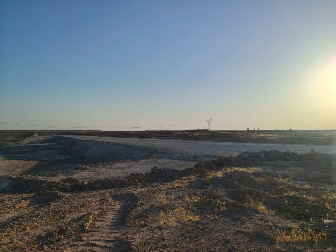 أربع قطع طبك للبيع طابو صرف في حديثة على الجسر الكونكريتي الرابط بين حديثة وحقلانيه على الشارع الرئيسي 
المساحة الكلية:1000م
السعر 35 مليون وبيه مجال
للاستفسار الاتصال على الرقم 
((***********))
((***********))
عنوان المكتب الانبار حديثة حي العسكري مقابل أسواق علي نصيف
