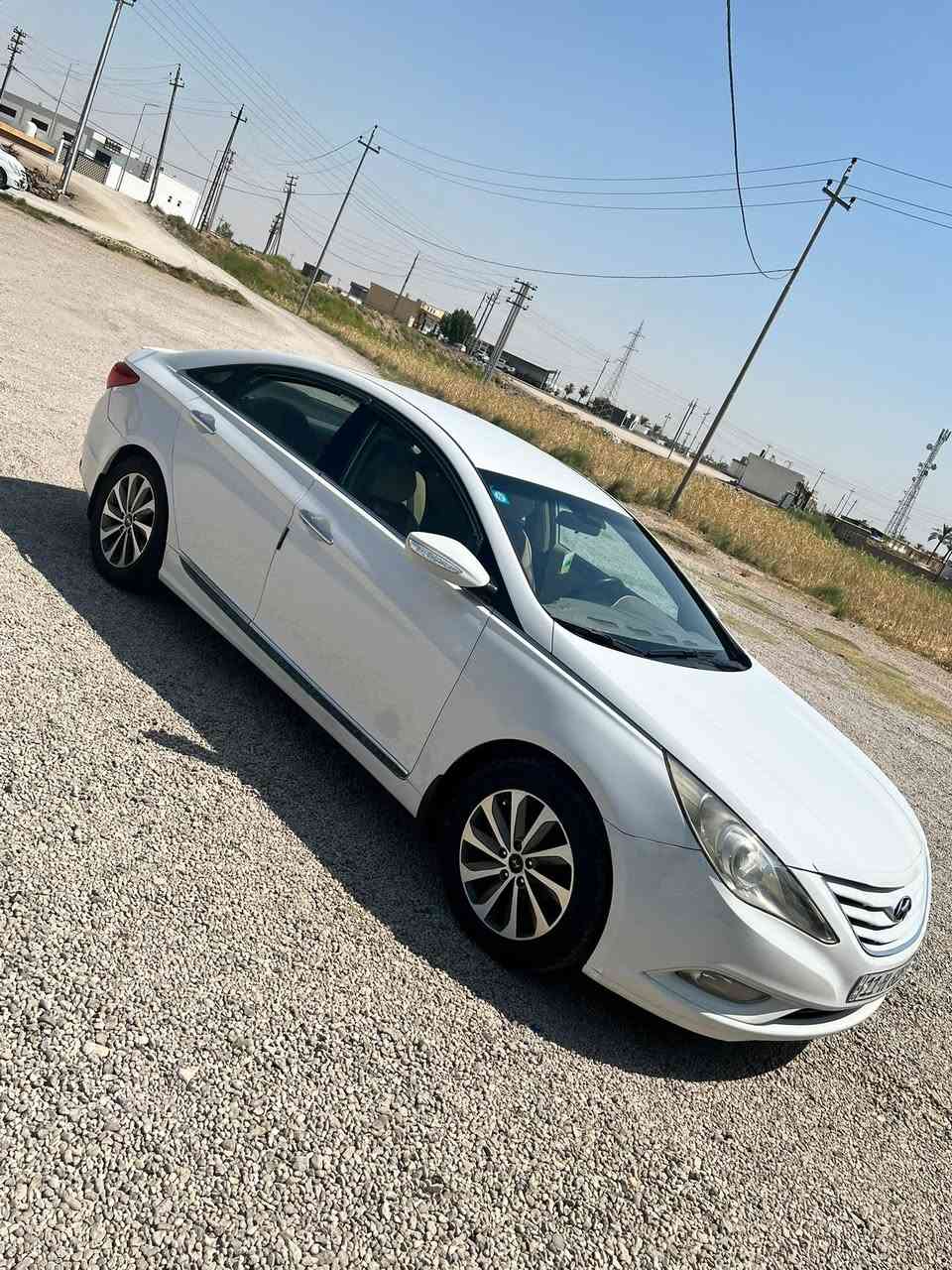 السلام عليكم سوناتا موديل 2013 وارد خليجي 
 رقم بغداد دولي مشروع وطني سنوية 31باسمي  محرك 2400 دوش تبريد قطعتين  داخل بيجي 5 ويال كب إشارة بل مري شفتات حساس خلفي تخم تاير جديد 
العنوان الانبار   الخالديه 
للاستفسار اتصل ***********
