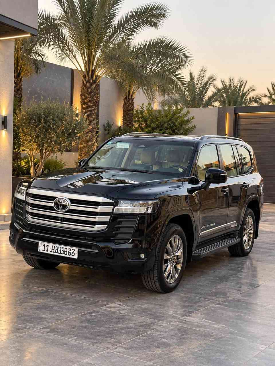 تويوتا لاندكروز 2025 GXR TSS مغلفة ppf بالكامل
‎ LAND CRUISER GXR - TSS  2025
- محرك 6 سلندر 
-عداد المسافة 3000
- محرك 4000 تنفس طبيعي 
-رادار امامي
- ويل 20 انچ 
- ديفلوك خلفي 
- تبريد مركزي 
- ثلاجة 
- دخول و تشغيل بصمة 
- رسالة الترحيب 
- باب صندوق شفت و كهربائي 
- مقاعد جلد لون بيجي 
- مقاعد تبريد 
- شاحن لاسلكي 
- 3 شاشات تطبيق شاشه وسطية كبيره
- 14 سماعات 
- نظام الزحف ومساعد الدوران 
- 4 كاميرات محيطية مع زر تشغيل كاميرات
- حساسات امامية و خلفية 
- ايرباگات السائق + الراكب  
- نظام مساعد التسلق على التل 
- نظام تحكم ثبات المركبة 
- ستيرن تحكم جهتين 
للاستفسار
*********** بغداد, العراق
