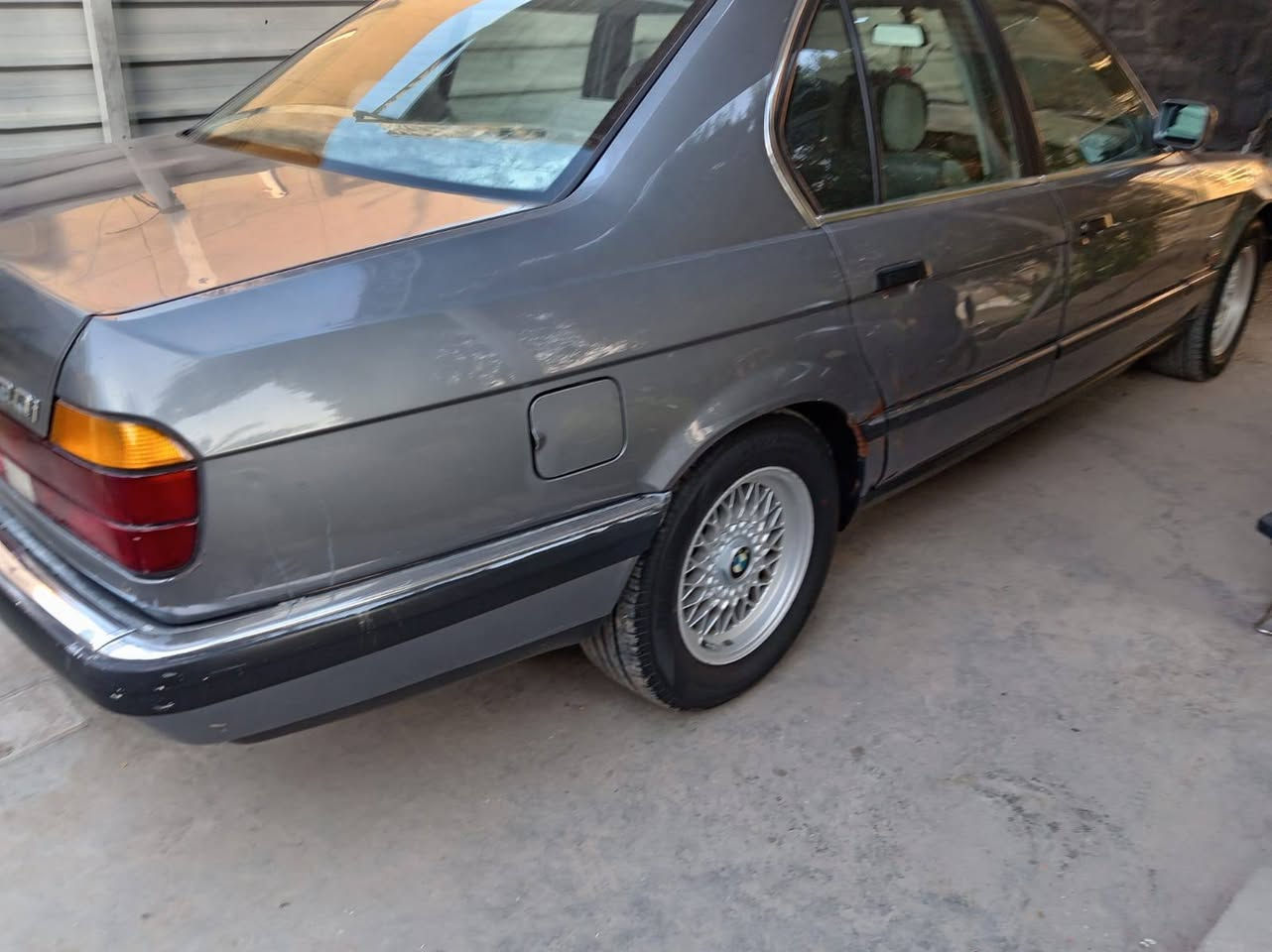 سلام وعليكم سيارةBMWموديل 1991
ومحركها ستة سلندر والضرر  بس الباب الخلفي الورة السايق بي ضربة مامصبوغة
السعر 65بي مجال
استفسار ع رقم ***********
مكاني الرمادي الصوفية
