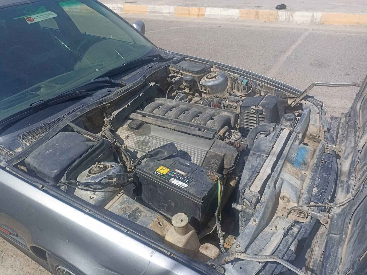 السلام عليكم bmw 525 موديل 1992 مكينه 6 مسكر بلاد سياره جاهزه عدك نقص بس تبريد وتخيره بل نمره خفيفه تخم تاير حداديه مكينه جديده كلش تحويل ثاني يوم مكاني بناصريه سعره 35 وبيها مجال شراي يتصل***********
