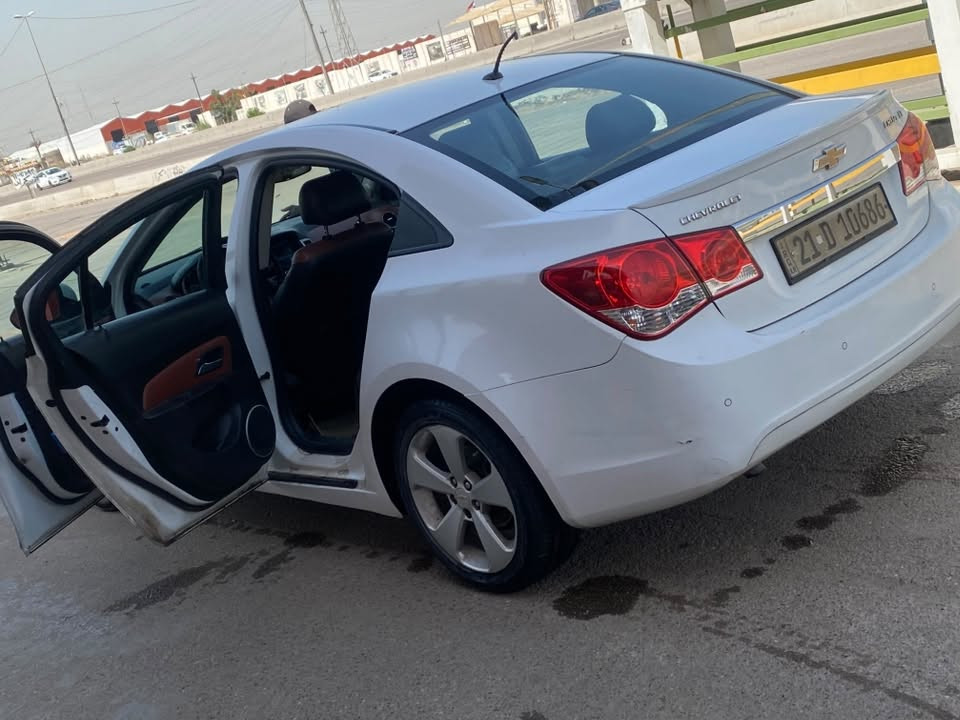 مرحبا كروز اعلة فئة بصمة حساسات جلد فتحة تحكمات  ٢٠١٢ خليجي بيهة صبغ بنيد وباب خلفي عكس السايق وتكحيلات بسيطه بدون حادث بيهة نقوصات بسيطه ابيعهة على وضعهة لعدم التفرغ السعر ٦٢ مكاني بغداد دورة رقمي ***********
