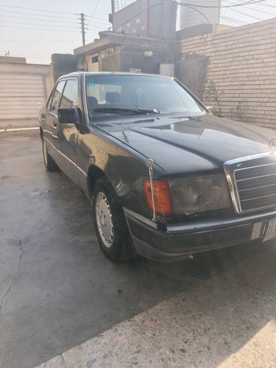 مارسدس للبيع مديل 91 ب اسمي معاملتهاا ما كامله السياره ما بيها نواقص كامله مكينه ففتي 2 ونص تبريد شقال 🥶 السياره خير من الله السعر 35 قفل للاستفسار ***********
