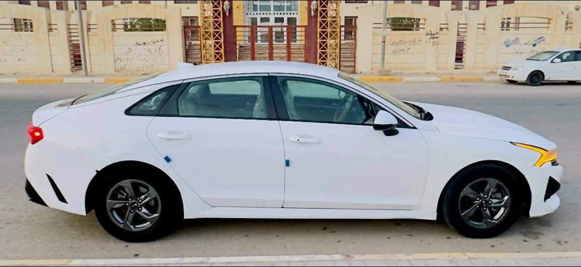 السلام عليكم
Kia k5 2021 LXs 
بصمة السياره فول ماعده الفتحه بجم كبس ايرباكات سليمه موديل 2021 1600 تيربو معوقين بعدلها سنه وتنفك .. رقمهه المثنى ..تخم تاير نوعية (Hello)
شاشه لمس.. كشنات كهرباء جلد..كامره دوار.. تحذير منعطفات..قياده ذاتيه.. گير ومكينه مكفولات كفاله عامه... حادثهه بنيد.. بيهه بابين وچاملغ مرشوشات كلير فقط.. السياره جاهزه للٱخير مامخلي بيهه نقص ٱبد.. سعرهه 130 وبيهه مجال.. مكانهه باالحله..
للاستفسار ٱكثر. ***********

نص مكتوب في الصور:
- K5..2021
- إضافة شرح توضيحي...
- ٣.