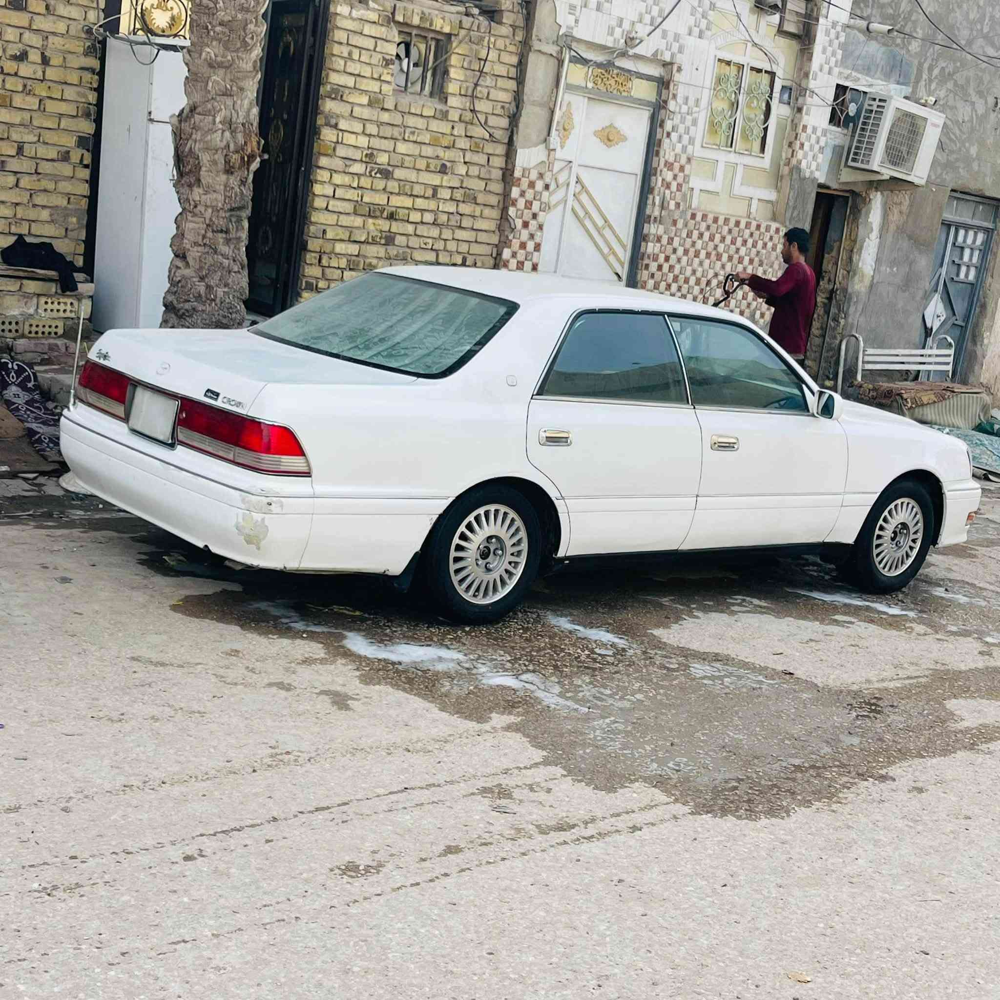 السلام عليكم راس ثور للبيع كفاله من الكصه والضربه تبريد شغال مكينه ستوني شاده  موديل 1996 رقم نينوى نكليزي سنويه صاقطه صارله 6اشهر هذه رقمي ***********
