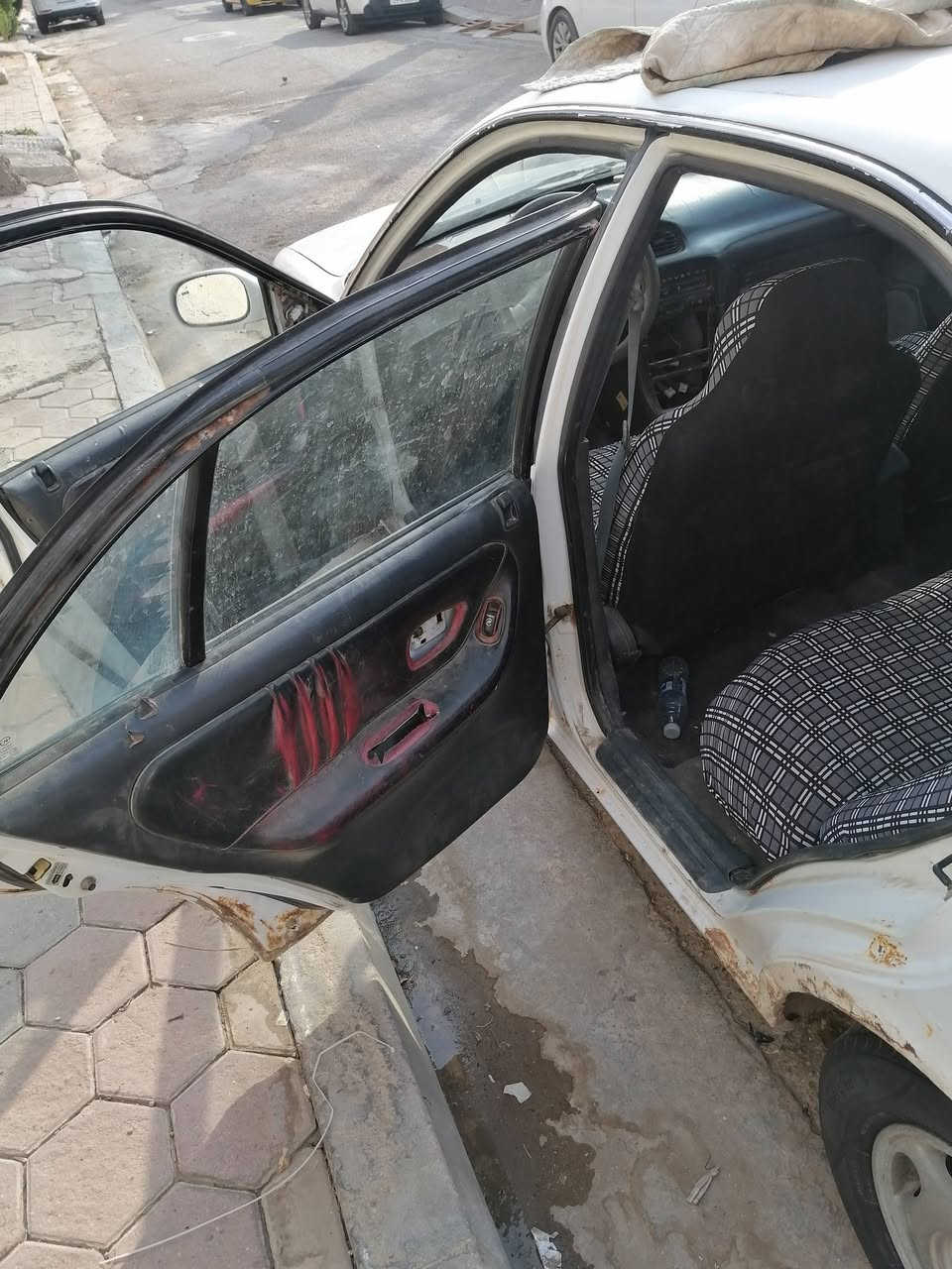 السلام عليكم سياره سوناتا تو للبيع موديل 95 مكينه كير خير من الله فقط كهربائيات مكينه تخربط رقم كربلاء سنويه كارتونيه واجههته بكربلاء بلكمارك طالعه موازي تحويل تاير تخم نضيف فرممه عل وضع الشركه لا لحيم ولا فطر صدر نضيف بيعه خريطه بلمكينه تخربط ماعرفت نوزل ارفلو السعر22 وبيهه مجال مكان السياره واسط للاستفسار *********** وبي واتساب
