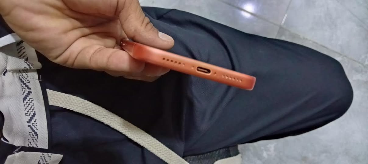 17pro max للبيع
تليفون ولا زلق ولا شخط كلش تضيف اذا لكيت بي شخط واحد خسارلك الي تريدة 

شرق اوسط كامل ملحقات 

مكاني بغداد حي الخضراء شارع البصرة قرب جسر الغزاليه 

السعر 1700 قفل قفل لأن عارضه بسعر مناسب 

***********
