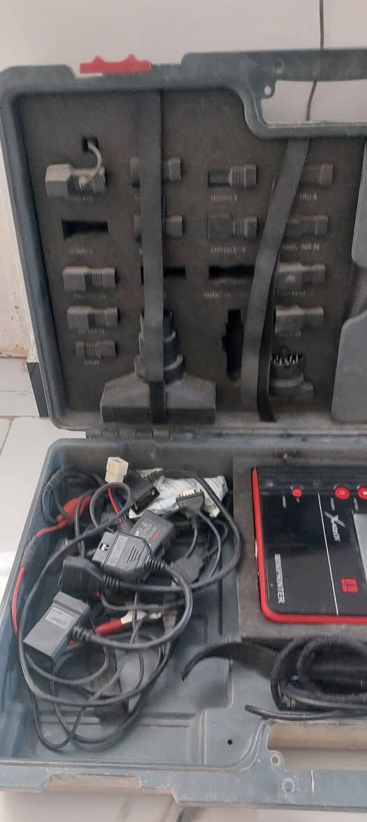 جهاز فحص الجميع انواع السيارات عربي انكليزي العنوان  واسط العزيزيه  السياسين رقم التلفون *********** او***********
