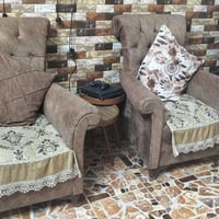 للبيع  10 مقاعد و7 مقاعد  الاتصال بالرقم 07721956717