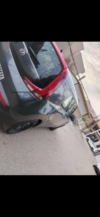 للبيع كيا صول موديل 20السيارة ماشية 69حادثه ربع البنيد سعرها 130وبيها ...