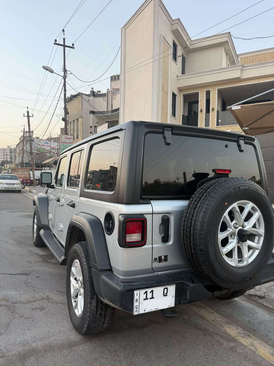 السلام عليكم (بيع او مراوس )
جيب رانكلر 2023  
محرك 2.0 t
حادثها منشور بالصور 
وبيها سونار 
مواصفاتها مواصفات السبورت 
ماشيه ٦٥ كيلو قابل للزياده 
رقمها بغداد شوكت متريد احولك 
للأستفسار ***********
متواجد واتساب
