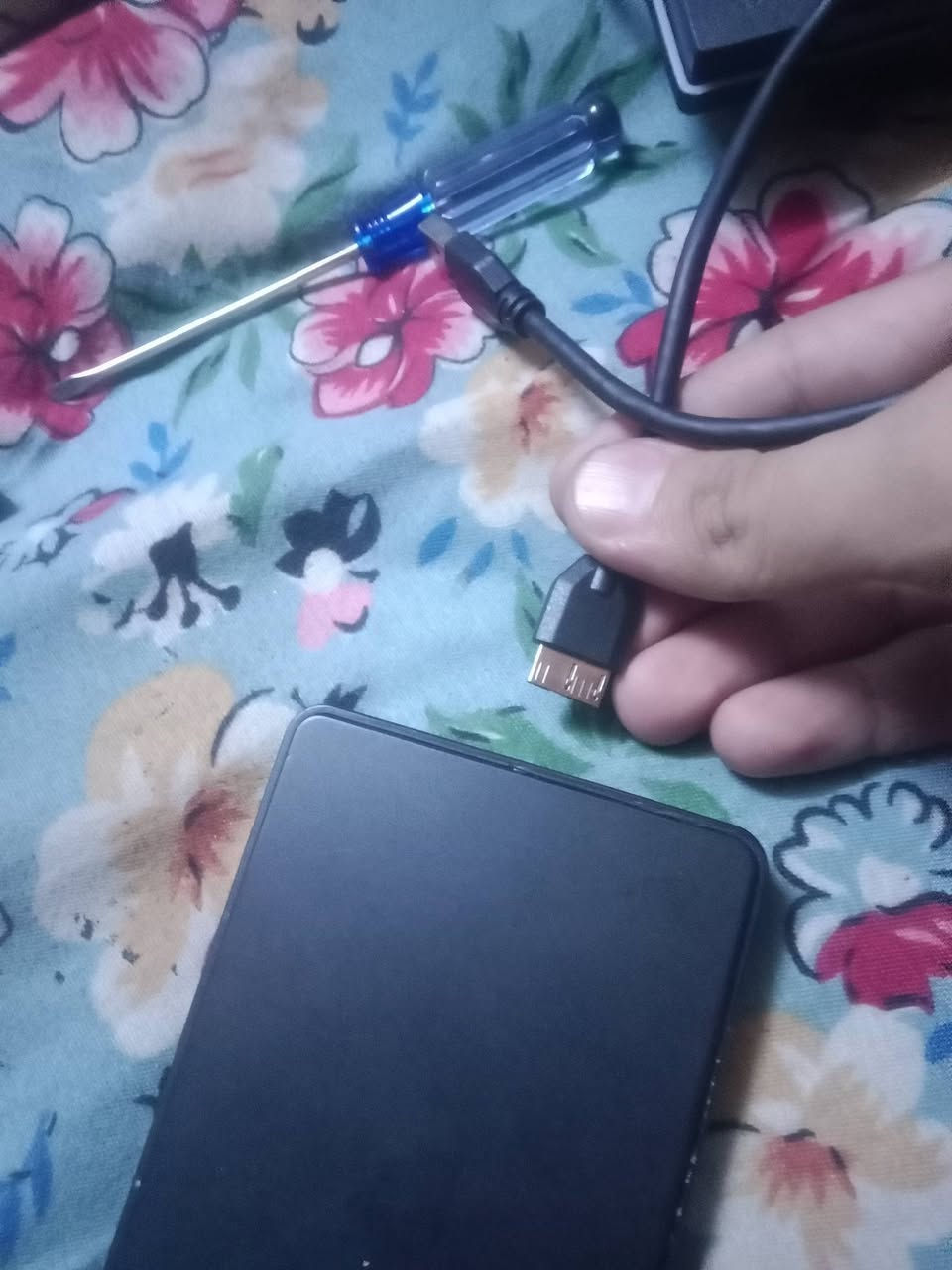 سلام عليكم شباب
هارد بلي 4 نضيف مستعمل شيء قلليل 
وبيه العاب مو كلش قويات بس حلوات 
قيم وخذ جوة ال 20 ما بيع مساحتة 500GB وياه تحويله مالته 3.0 يعني بل نقل سريع 
مكاني بغداد الحبيبية شارع السجة 
ماعندي توصيل وذا قريب علية اني اجيك 
للتواصل واتساب ***********
