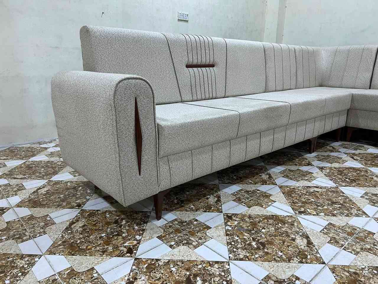 ئةم زاويية ١٠نةفةريية
بؤفرؤشتن لؤكة بةكارنةهاتووة
ژم***********
شوين كةلار
