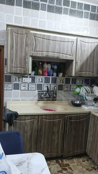 كاونتر للبيت الحاله جيده نضيف  السعر /375 بي مجال بسيط جماعه ٣٠٠ لتعلق...