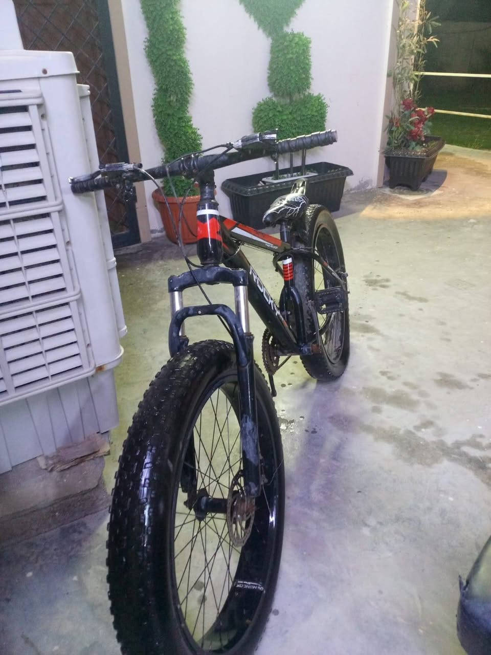 بايسكل دبابه للبيع سعر 140 بي مجال قليل *********** واتساب بغداد الامين الثانية
