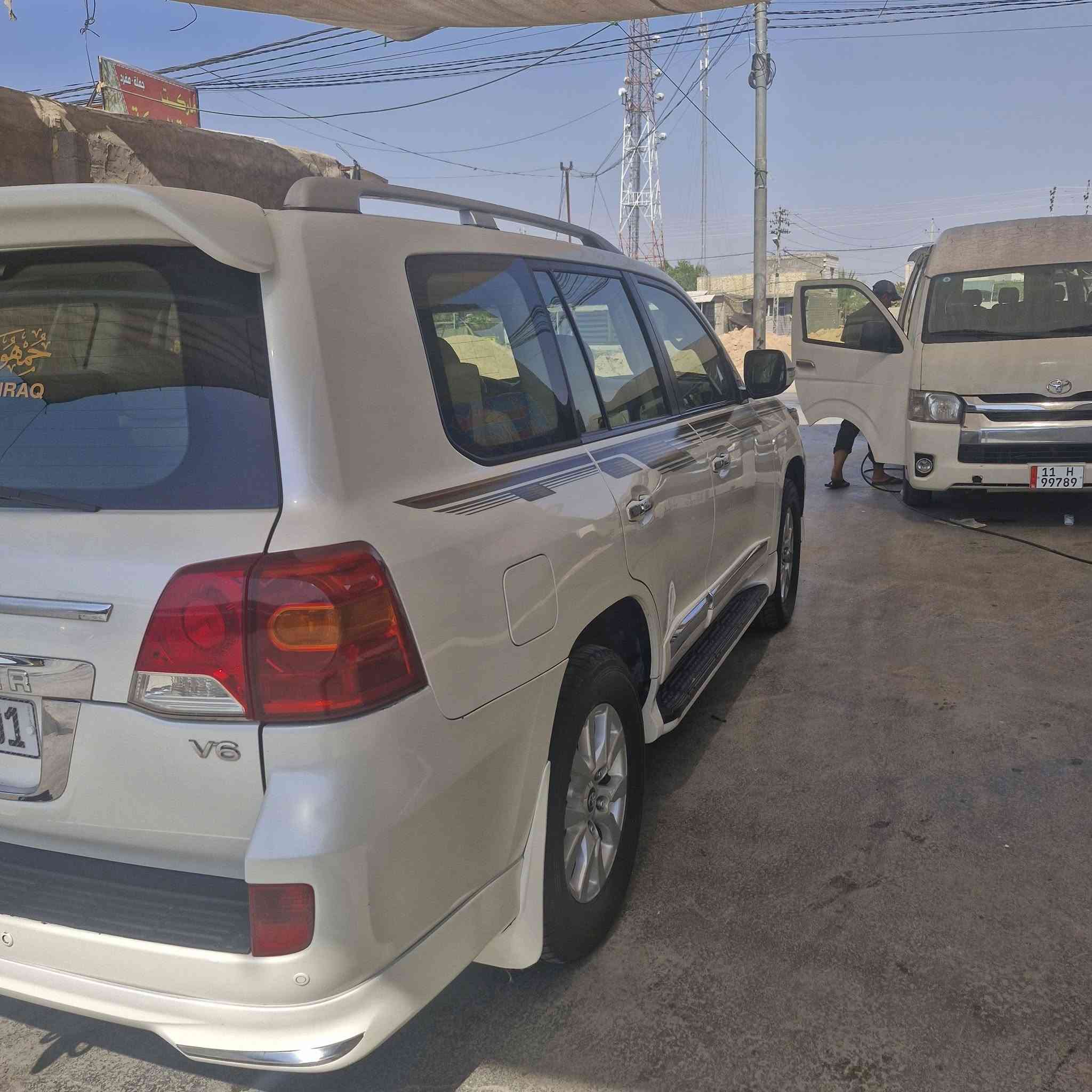 السلام عليكم
لاندكروز بريم خليجي فول مواصفات تخم تاير حداديه مكينة جاهزه السيارة بيها صبغ جاملغ الخلفي جهة السايق وشويه بارد بالباب الخلفي عنوانها كربلاء طوريج السعر 310 وبيها مجال 
رقم***********
