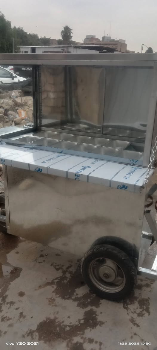 عربانة جديدة • ١٢ وجبة • لوحة إعلانية
