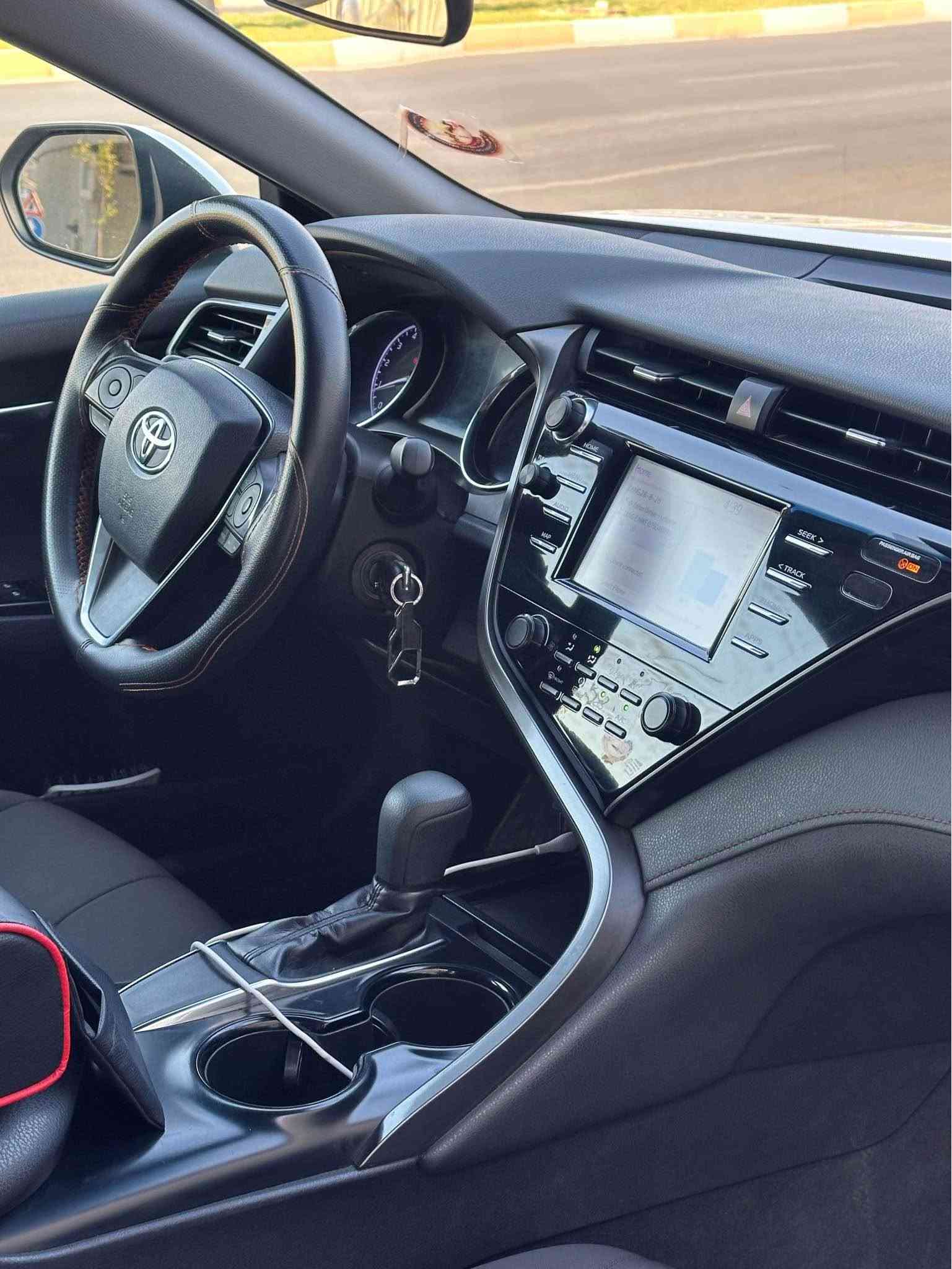 Toyota camry 2019 le clean title 
95 هه زار رؤيشتووه 
دعامى بو دعامى به شه رت 
كلين تايتل 
گير و مكينه به شه رت 
رقم و سنوى نوى يه 
سعرى ١٨٨ $ كه ميك مجال 
                        ☎️ *********** أربيل, العراق
