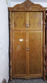 غرفه اخشاب • للبيع • ضيق المكان