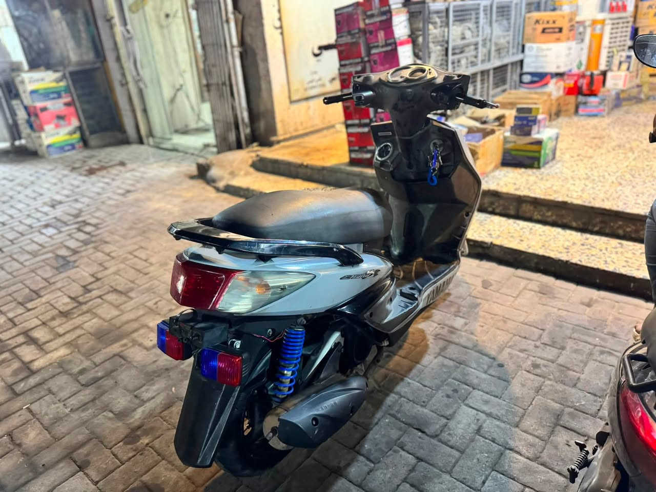 دراجه سكنز فحل نوزل دراجه خير من الله  مكينه بلاديه سعره 650 وبيه مجال رقم التلفون *********** واتساب
