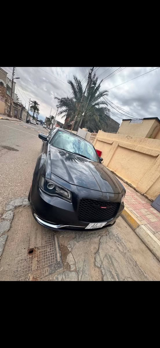 اللهم صلى على محمد وال محمد 
( مراوس ب جارجر او اوياما )
النوع :كرايسلر S300
الموديل:2019
الضرر: من جوه وصاعده رصيف بدون شواصي ولغود وصور الحادث مرفقه 
السياره من الدعاميه للدعاميه بلاديه 
ايرباك السايق الدرگه والبرده طاگ فقط 
مرفقه عندكم بالصور 

السياره تجي فول عدا الفتحه كراسي ثنين كهرباء تدفئه وتبريد والسياره مابيهه اي نقص 
رقم الاتصال: ‭***********‬
رقم الواتس :***********
