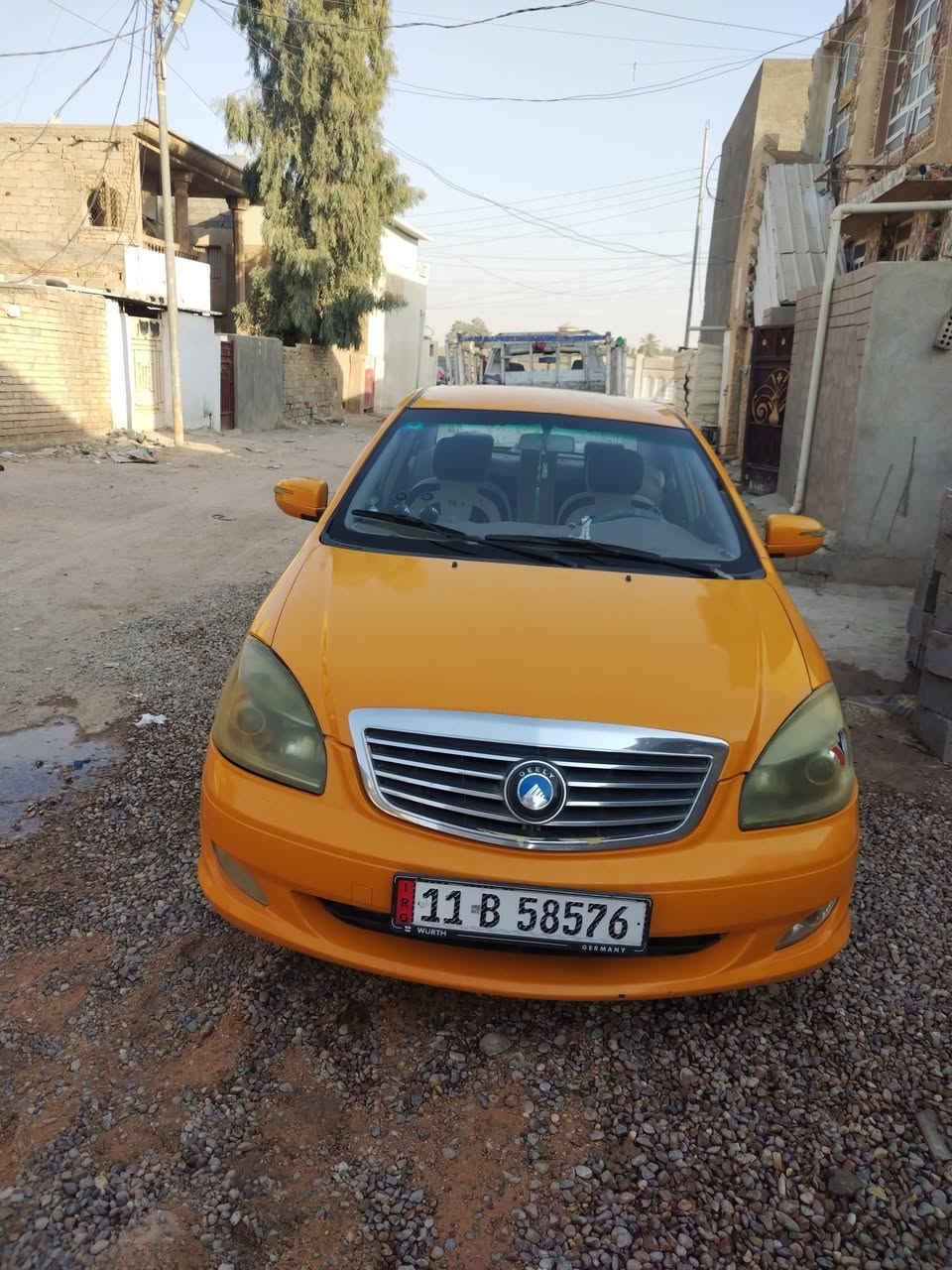 السلام عليكم جيلي موبل ٢٠١٢ بغداد لبيع السياره جاهزه تخم تاير تبريد سنتر لوك كله شغال كير ومكينه مكفوله مالتها البلاديه مصبوغه عام  مكفوله من الضربه القويه باسمي وتحويل مباشر مصفره هيه وغرامات السعر ٣٨ وبيها مجال مكاني بغداد ابو غريب رقم ***********

