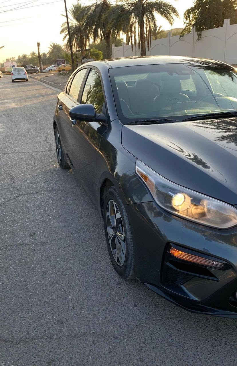 السلام  عليكم فورتي موديل 21 عميه بدون مواصفات وارد امريكي حادثه مثل ما موضع بالصور ممشاها  63 جاهزه مابيه أي نقص عارضها ١٢٨ وبيها مجال سنويه باسمي تحويل ثاني يوم للاستفسار ***********  غير متواجد علفيس مكاني بغداد حي العامل

نص مكتوب في الصور:
- كارسبير
- كارسير