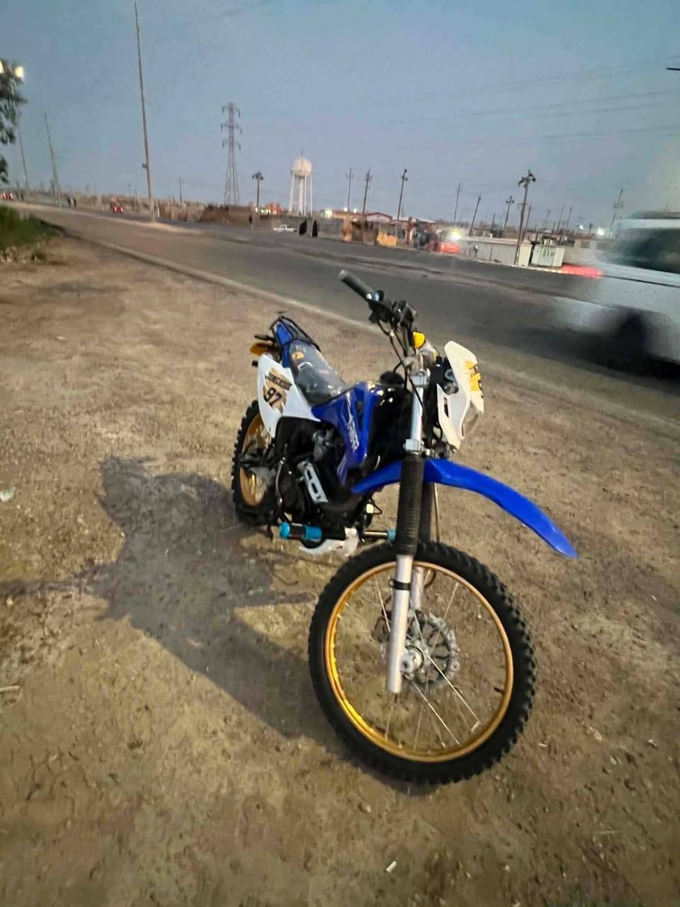 قفاز مكينه300سيسي سعر مليون ١٥٠ وبيها مجال ناصريه مركز ***********
