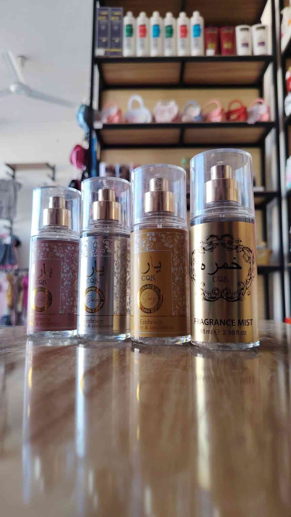 ✨ لأن التفاصيل الصغيرة هي اللي تكمل أناقتك ✨
معطرات بروائح راقية ومنعشة 🌸
تخلي  مكانك يفوح برائحة حلوة وتضيف لمسة انتعاش تدوم وتبقى بالبال 🤍
اختاري عطرك المفضل وخلي كل زاوية تحچي عن ذوقك 🌿✨
توفرت داخل كوزمتك  لمسة جبلة
العنوان في اول تعليق تنورونا 🌹
