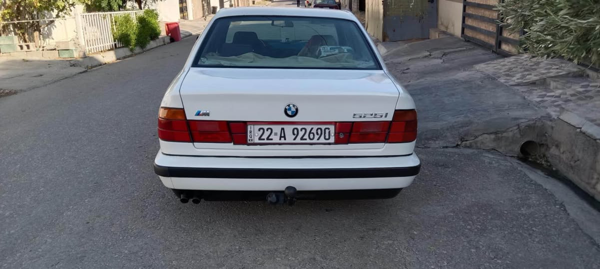 Bmw520فانوس
للبيع او مراوس
موديل1991 السياره جديده كير مكينه تبريد 
كهربائيات كلها جديده على الكفاله شغله وترايك وين متريد تروح بيها 
سيدي جنجر ام بي فاير 
تليفون 
غرفتها جديده  
رقمها اربيل وهزه جديده تحويل مباشر 
مكان السياره اربيل 
السعر 90 وبيها مجال 
***********
*********** أربيل, العراق
