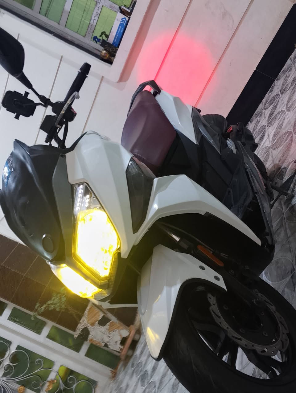 🏍️ SYM JET X 200 🏍️
🔥 دراجه أنيق وعصري، مناسب للاستخدام اليومي والمشاوير داخل المدينة.
✅ محرك 200
✅ شكل رياضي وجذاب
✅ قيادة مريحة
✅ اقتصادي ومناسب للاستخدام اليومي
✅ تصميم شبابي مميز
للستفسار***********
او مراسله خاص

نص مكتوب في الصور:
- SYM JET X 200 أداء قوي .. شكل عصري .. لرحلاتك اليومية السعر مناسب ويجي الأفضل للبيع محرك 200cc قوة وأداء ممتاز تصميم عصري ورياضي اقتصادي في استهلاك البنزين مريح للقيادة اليومية مناسب للمدينة والطرق الطويلة دراجة نظيفة جداً جاهزة للاستخدام فحص كامل معاينة على الطبيعة الجانب الأيمن الجانب الأيسر الواجهة الأمامية العداد للاستفسار والتواصل اتصل الآن ***********