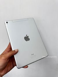 ايباد برو ٩.٧ • ذاكرة ١٢٨ • بطارية ٩٠٪