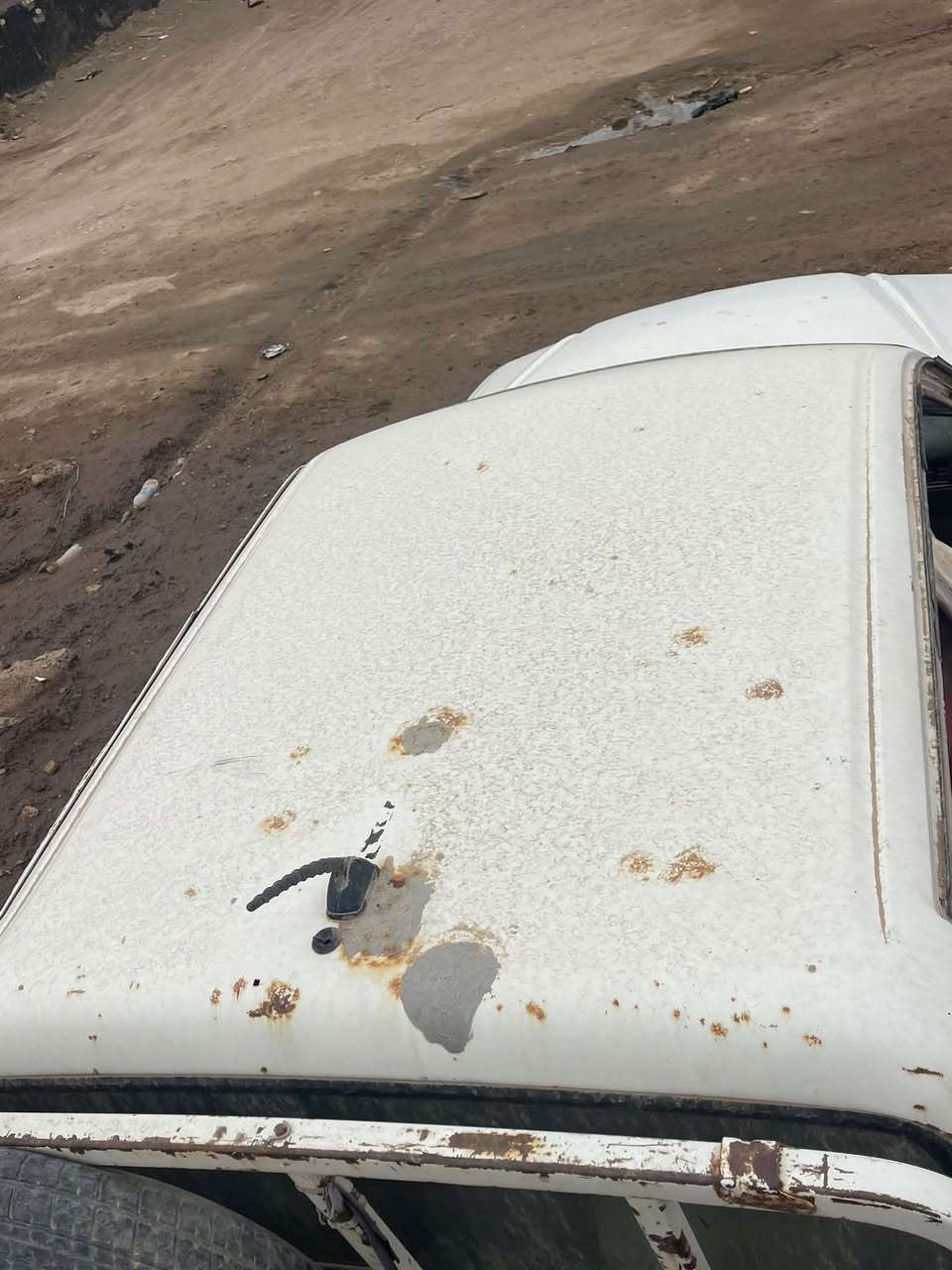 دير • ٢٠٠٥ • تفصيخ