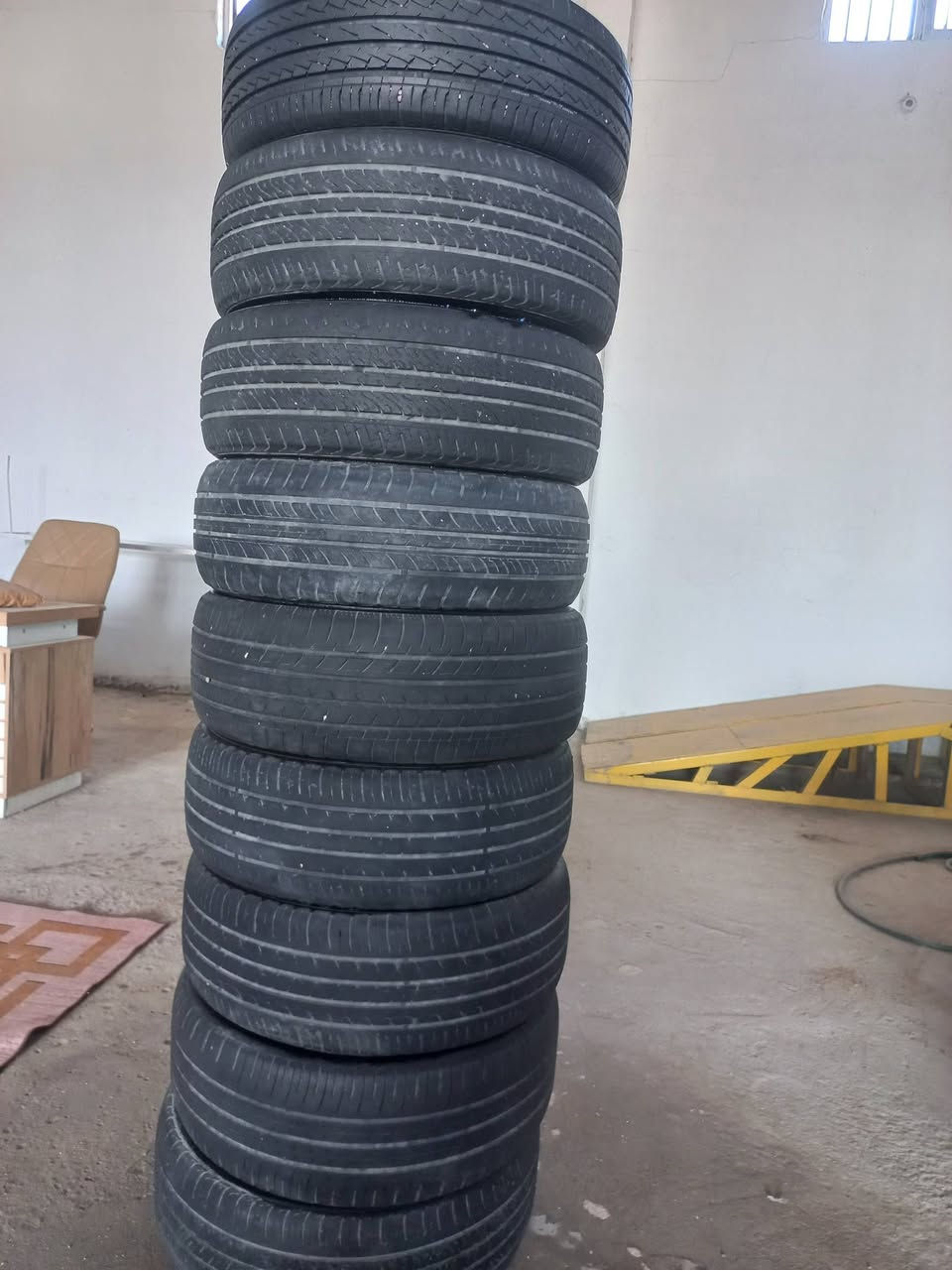اطارات مستخدمه ونضيفه من قياس 14الى  17 بيهم. 30زوج موقع طويريج ابيعهم شلعه وحده سعر الزوج 20الف تواصل ***********
