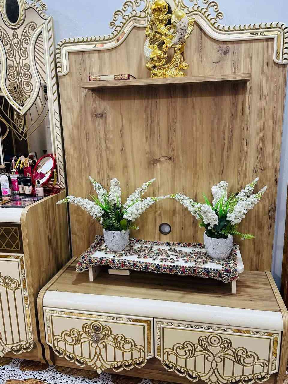 للبيع ١١ قطع غرفه نوم تركي سعر مليون ٣٠٠ وبيه مجال ع خاص
الرمادي حي الضباط
*********** للاستفسار
